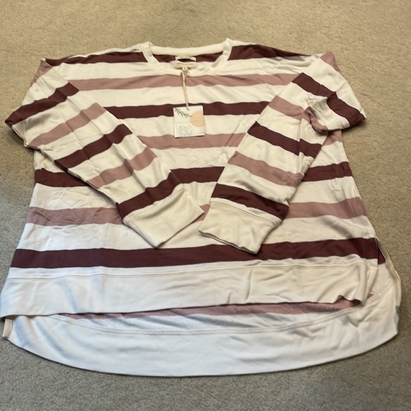 Thread & Supply Lounge Set - NWT - Picture 3 of 5